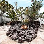 Charming Spanish Style Bungalow, Bbq,wf,terrace Mir09 *