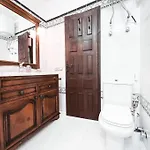 Charming Spanish Style Bungalow, Bbq,wf,terrace Mir09 Διαμέρισμα
