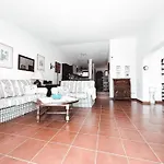 Charming Spanish Style Bungalow, Bbq,wf,terrace Mir09 Апартаменты *