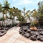Charming Spanish Style Bungalow, Bbq,wf,terrace Mir09