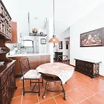Charming Spanish Style Bungalow, Bbq,wf,terrace Mir09 Апартаменты *