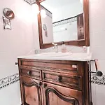 Διαμέρισμα Charming Spanish Style Bungalow, Bbq,wf,terrace Mir09