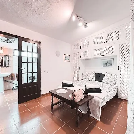 Charming Spanish Style Bungalow, Bbq,wf,terrace Mir09 Appartamento