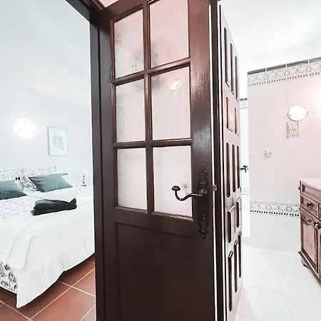 Charming Spanish Style Bungalow, Bbq,wf,terrace Mir09 Адехе