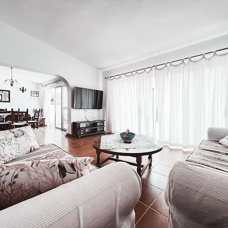Апартаменти Charming Spanish Style Bungalow, Bbq,wf,terrace Mir09 Адехе