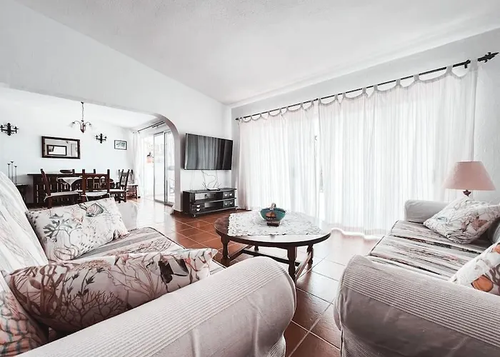 Daire Charming Spanish Style Bungalow, Bbq,wf,terrace Mir09 Costa Adeje