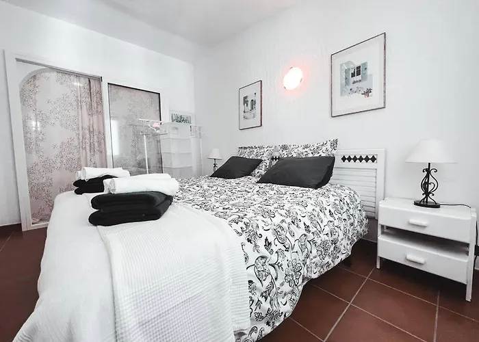 Daire Charming Spanish Style Bungalow, Bbq,wf,terrace Mir09 *