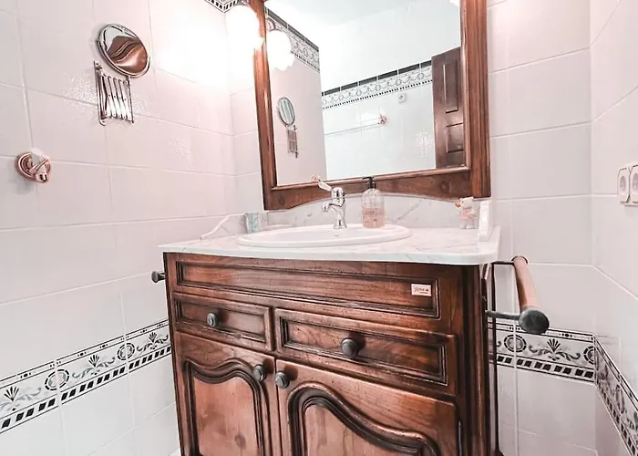 Daire Charming Spanish Style Bungalow, Bbq,wf,terrace Mir09